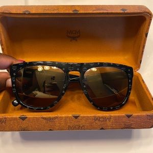Like new MCM sunnies.(❗️❗️❗️SOLD do not purchase)